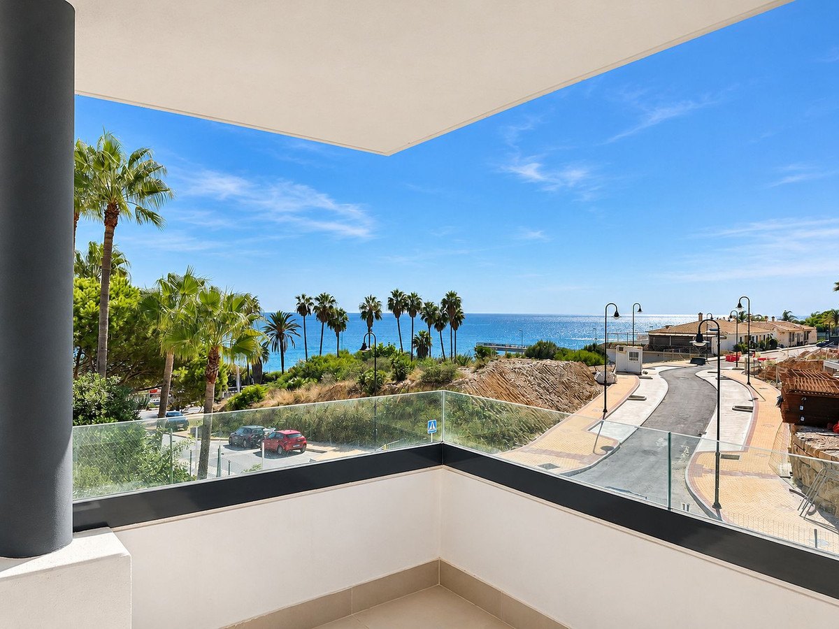 3 Bedroom Apartment by the Beach in Mijas Costa