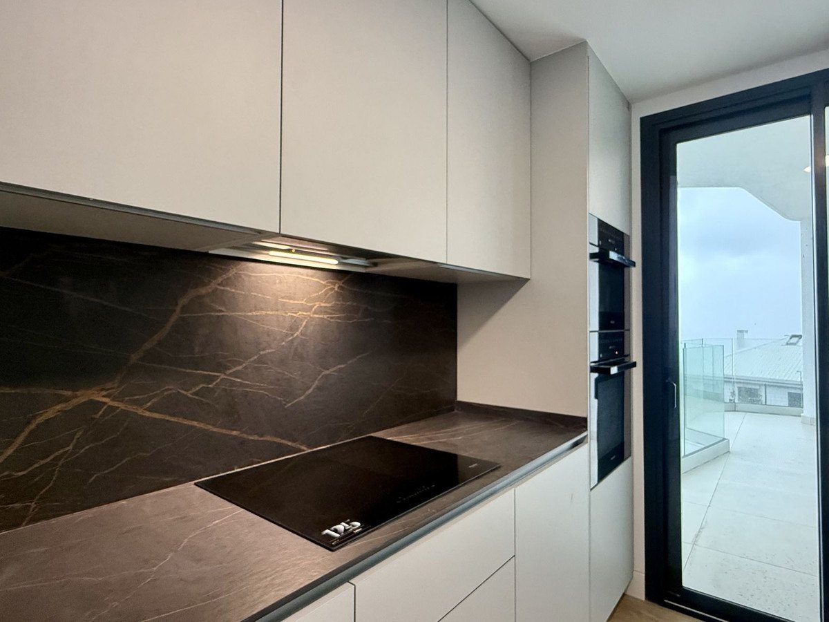 Kitchen detail: the hob and the splashback