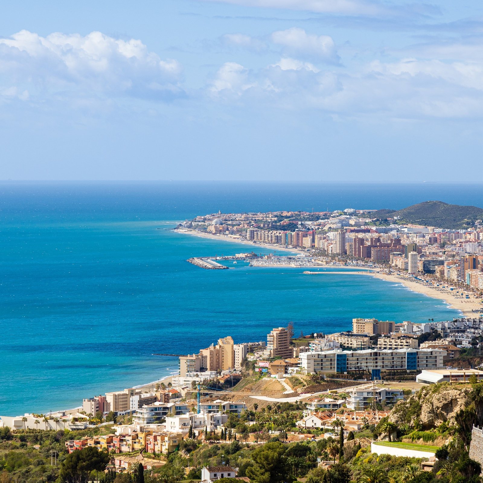 Fuengirola and its bay from the hills